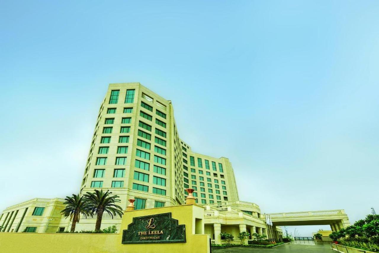 The Leela Gandhinagar Hotell Exteriör bild